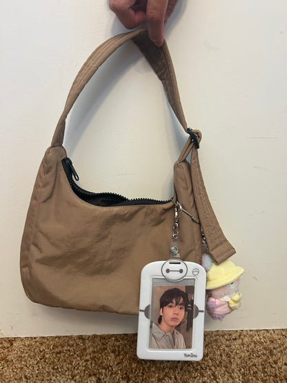 Balalala Holder: VERTICAL